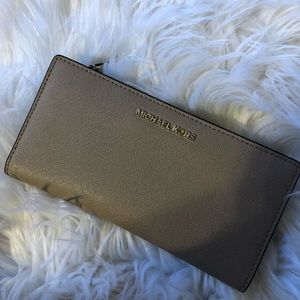 Michael Kors wallet authentic